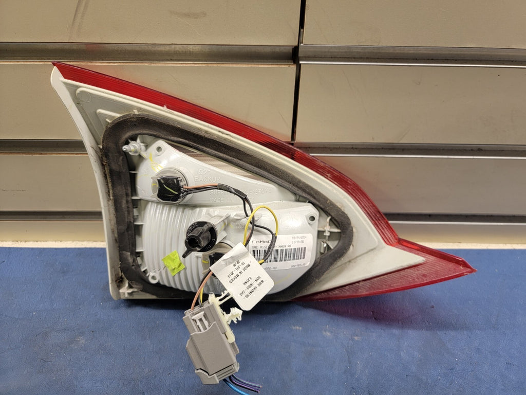🔥2014-2019 Ford Fiesta Sedan Right Passenger Side Inner Taillight Taillamp OEM