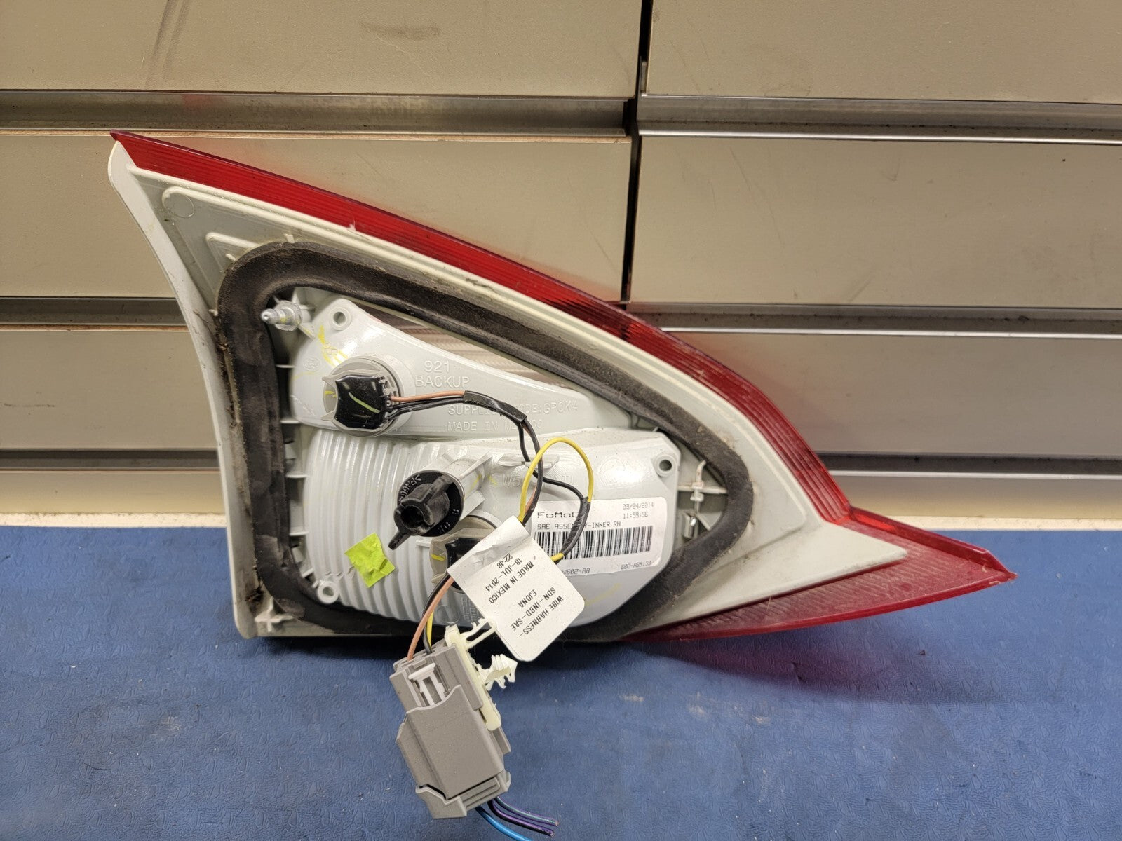 🔥2014-2019 Ford Fiesta Sedan Right Passenger Side Inner Taillight Taillamp OEM