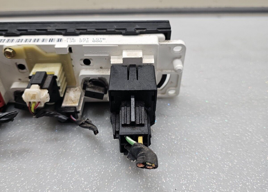 97-03 Ford F150 F250 Expedition Heater A/C Climate Control Panel Dash Unit Temp
