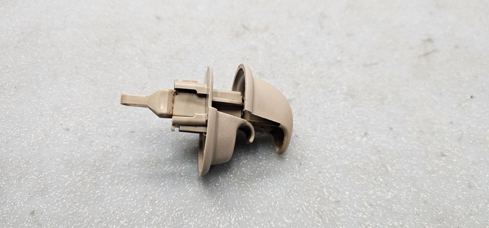 🔥02-09 DODGE RAM 1500 2500 SUN VISOR RETAINER CLIP LT GRAY