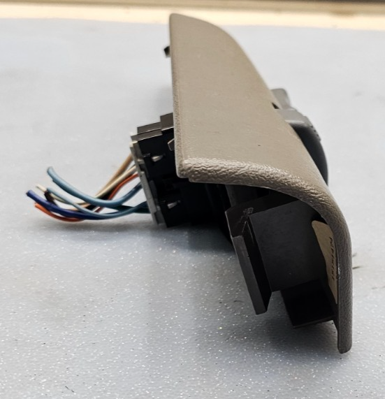 🔥98-05 Blazer S10 Front Right Passenger Power Window Switch Assembly DK TAN