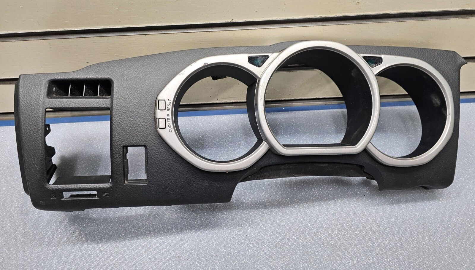 03-06 Toyota 4Runner Dash Speedometer Instrument Cluster Bezel Trim Panel Black