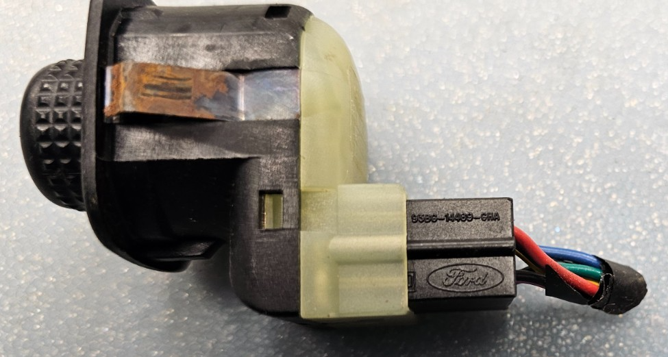 🔥01-07 Ford Escape Mercury Mariner Power Mirror Control Switch Black