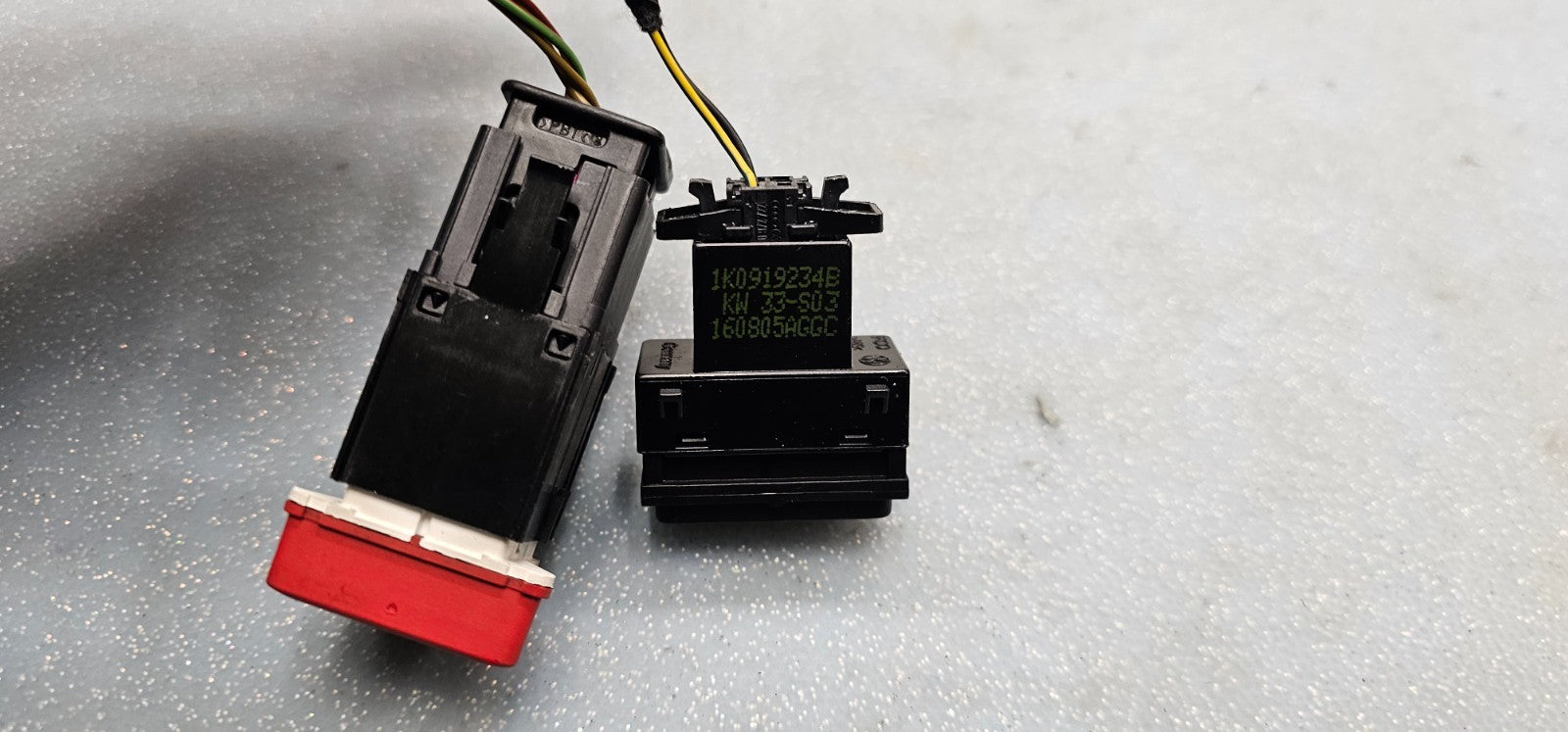 🔥05-10 VW Jetta Rabbit Hazard Button Switch GTI MK5 Genuine
