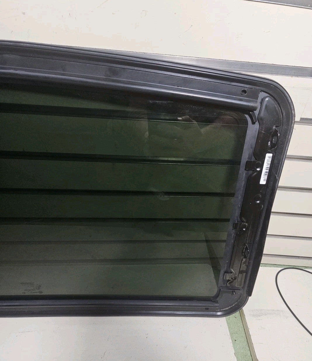 2005-2010 Jeep Grand Cherokee Sun Roof Moon Roof Sliding Tilt window Glass Panel