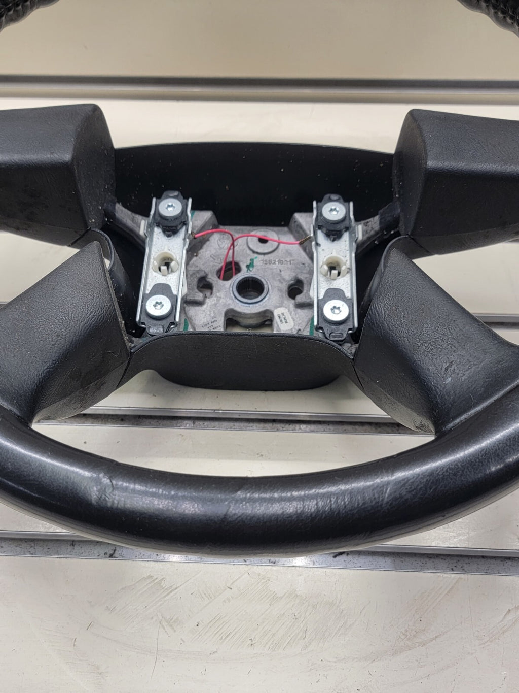 🔥03-06 SILVERADO SIERRA YUKON TAHOE SUBURBAN STEERING WHEEL LEATHER BLACK