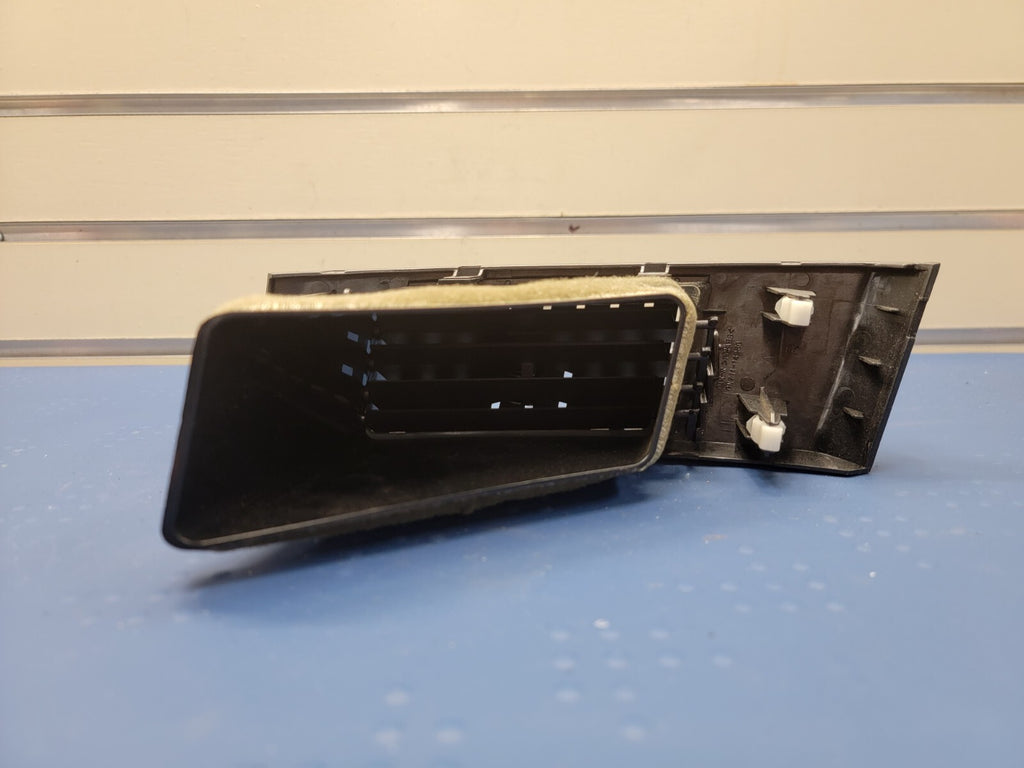 2007-2010 Mitsubishi Outlander Center Dash Right AC Air Vent Grille