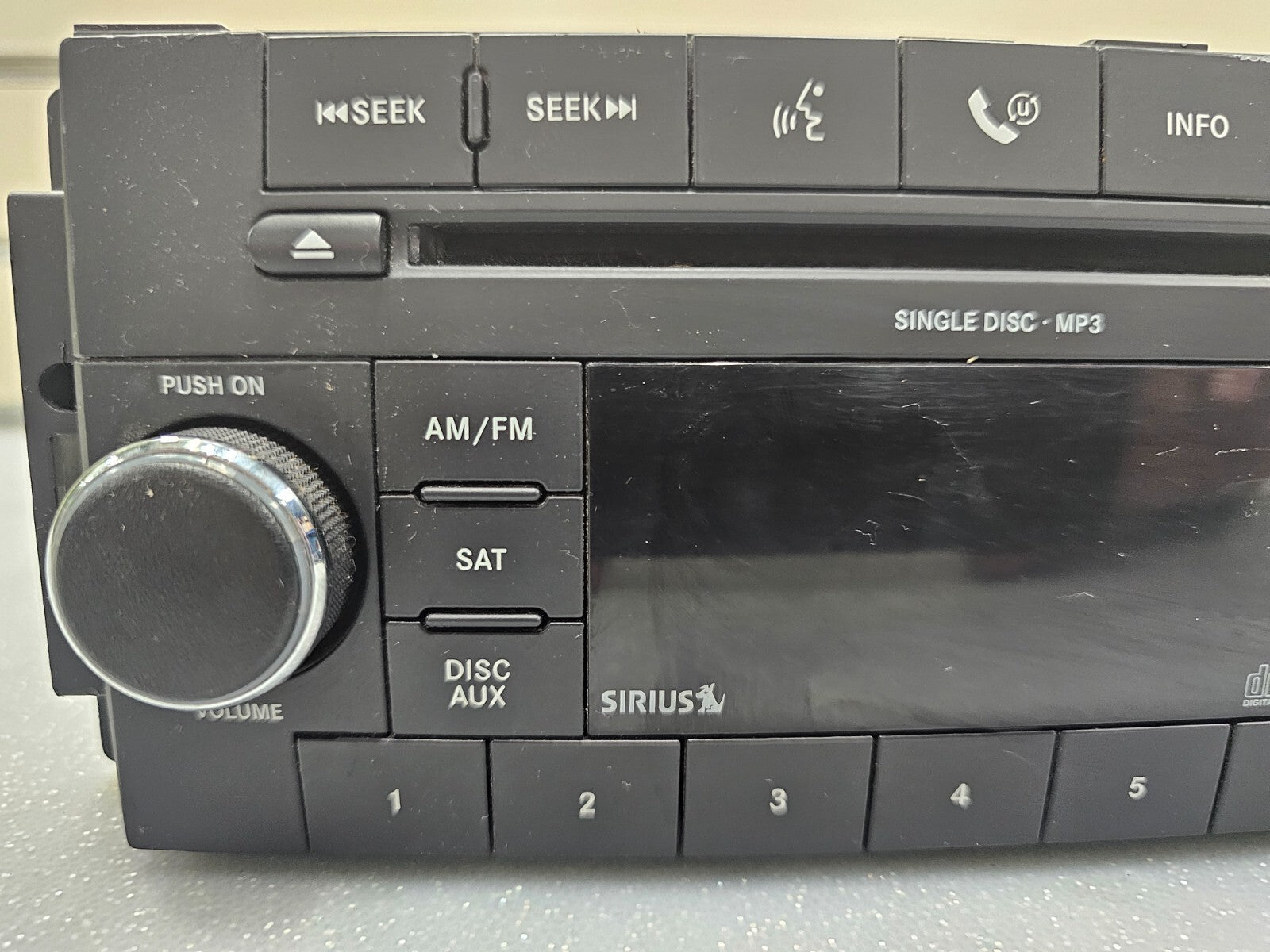 🔥09-10 Grand Caravan Liberty Dash AM FM Radio Satellite CD Player MP3 Receiver