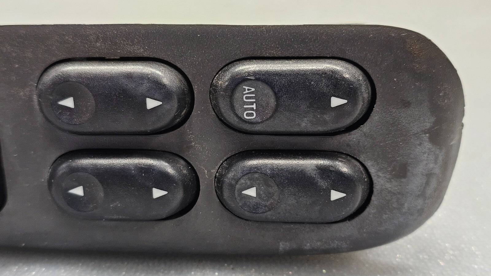 01-07 Escape Mariner Tribute Front Left Driver Master Door Window Switch Black