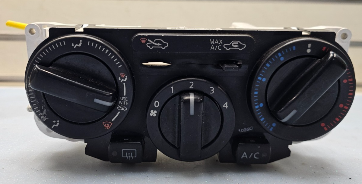 🔥07-11 Versa Dash A/C AC HVAC Heater Temperature Climate Control Panel Black