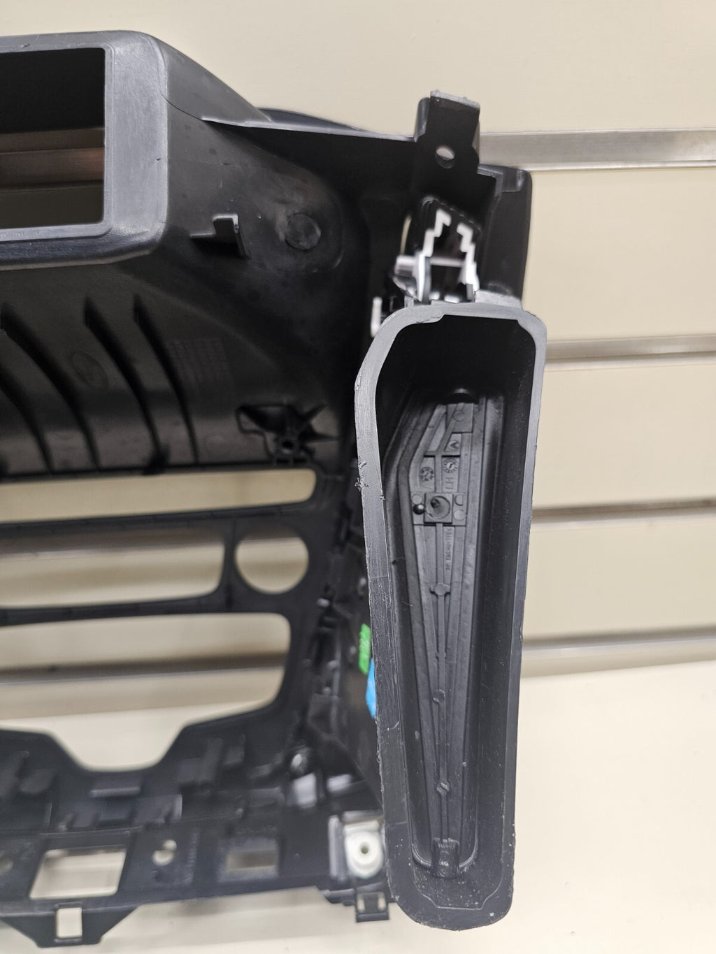 🔥2015-2017 Ford Focus SE Dash Trim Radio Player Control Bezel Cover Black OEM