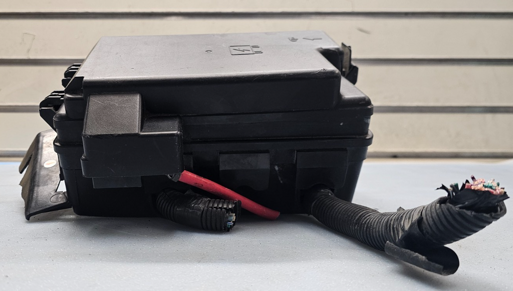 🔥2006-2008 PONTIAC GRAND PRIX ENGINE FUSE BOX MODULE JUNCTION TIPM OEM