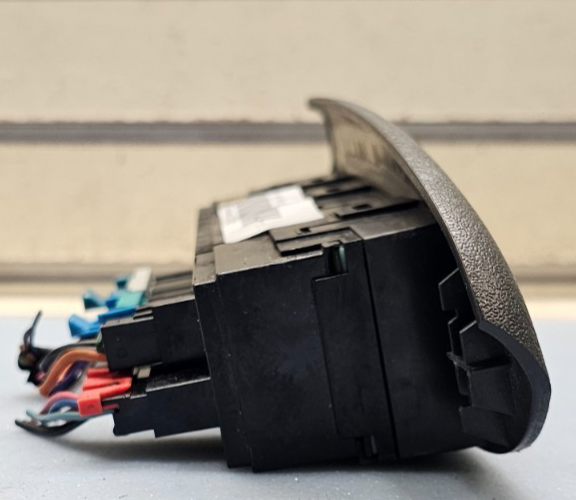 🔥02-05 CHEVY TRAILBLAZER DRIVER SIDE MASTER POWER WINDOW SWITCH DK Grey