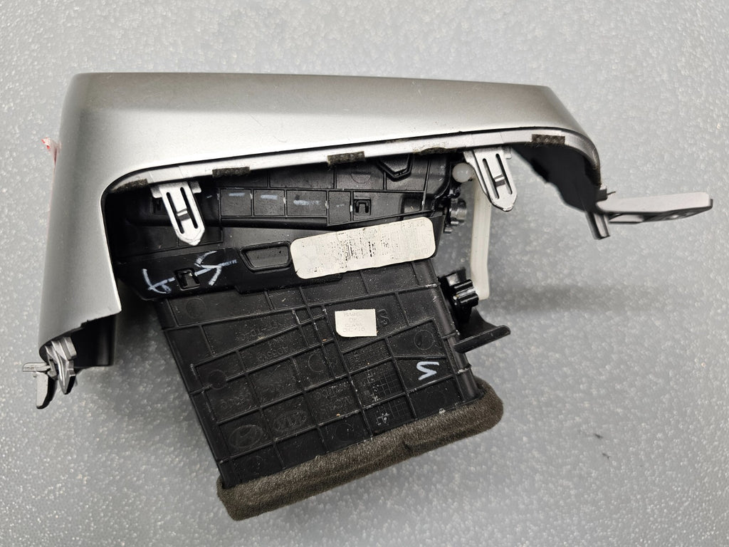🔥2016 - 2018 KIA SORENTO DASH RIGHT SIDE AIR VENT DUCT GRILLE TRIM SILVER OEM