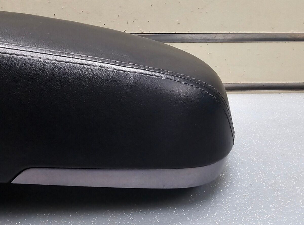14-15 Tucson Front Floor Center Console Lid Cover Top Pad Armrest Storage Black