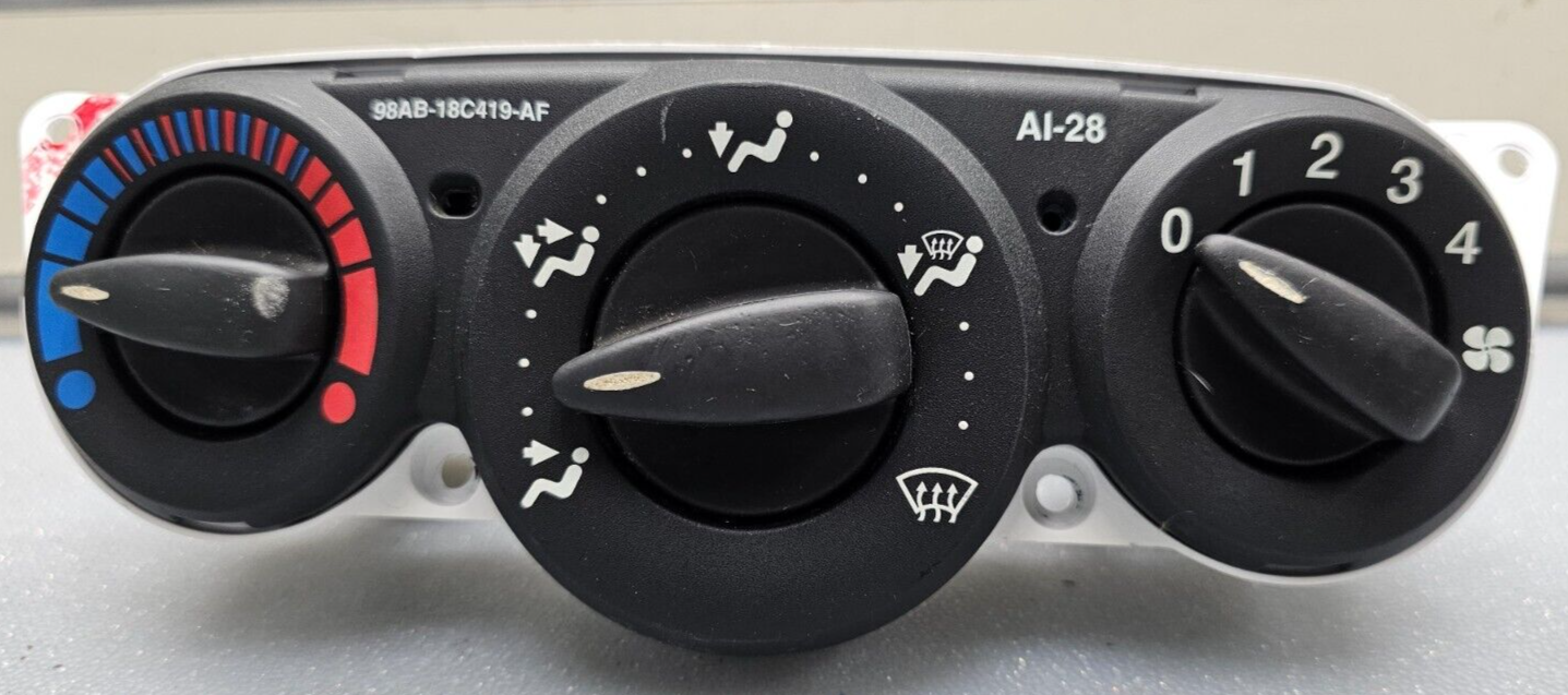 🔥00-07 Ford Focus Dash A/C Heater Climate Control Temperature Conditioner OEM