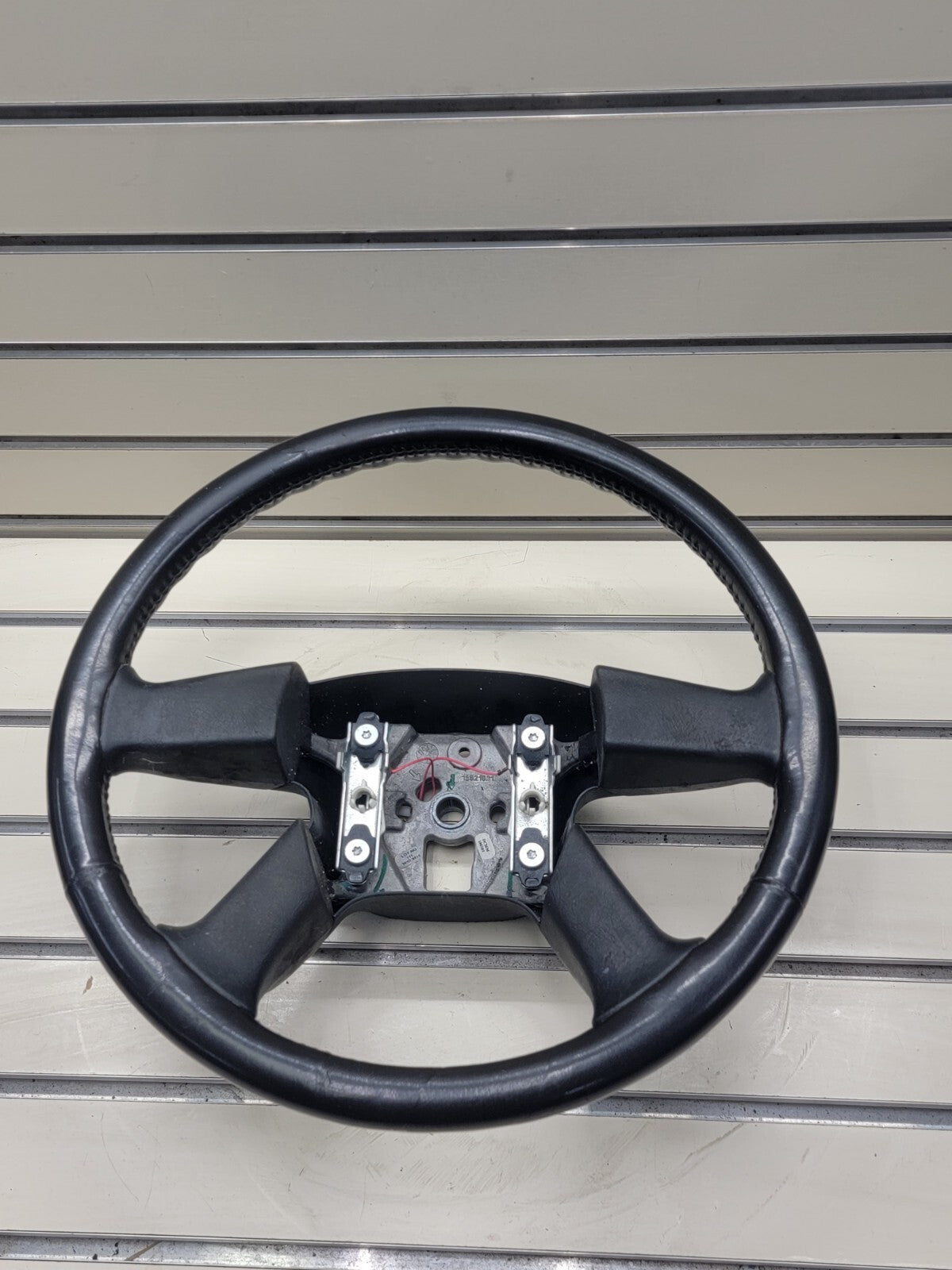 🔥03-06 SILVERADO SIERRA YUKON TAHOE SUBURBAN STEERING WHEEL LEATHER BLACK
