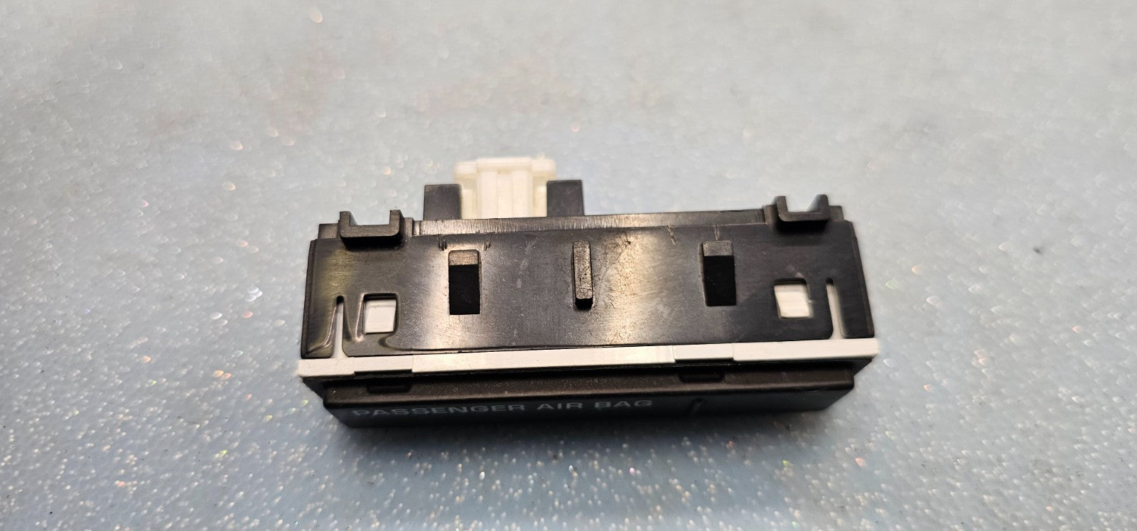 🔥06-24 Acadia Savana Inflatable Restraint Instrument Panel Module Indicator