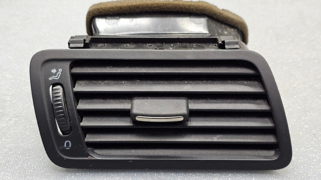 🔥08-12 VW CC Passat Dash Right Passenger Air A/C AC Vent Heater Panel Black