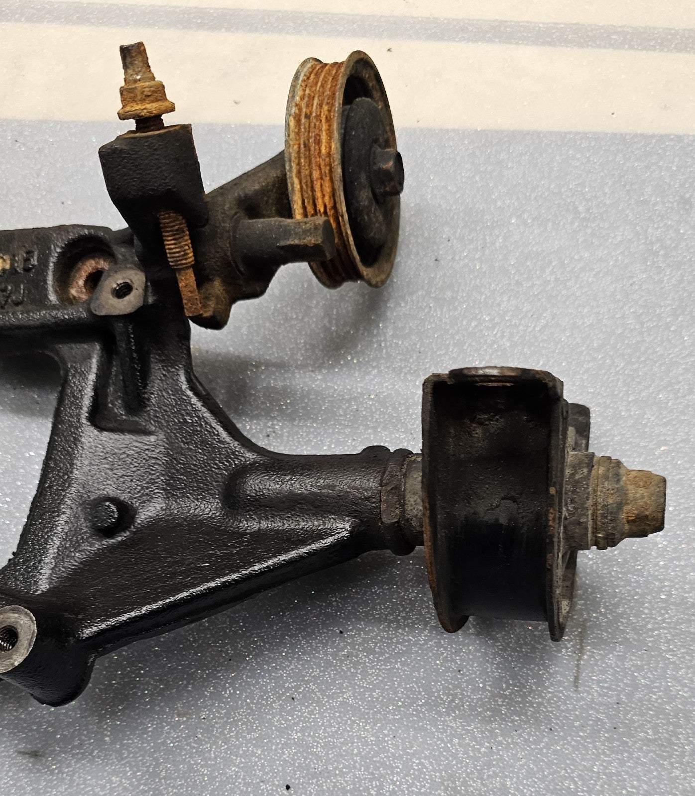 🔥1997-2001 Honda CR-V AC COMPRESSOR BRACKET MOUNT B SERIES SWAP ASSEMBLY OEM