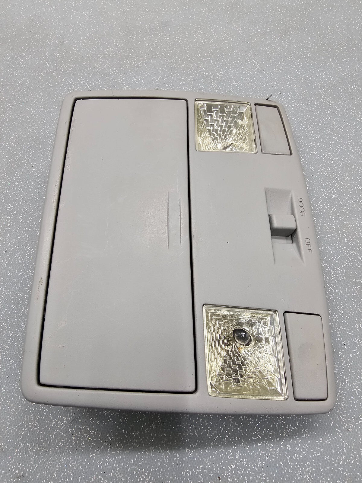 🔥2003-2008 MAZDA 6 OVERHEAD MAP DOME LIGHT VANITY COURTESEY LIGHT GREY OEM
