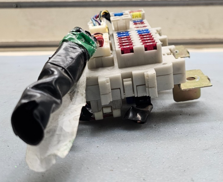 🔥04-11 Armada Titan Infiniti QX56 Interior Cabin Fuse Box Relay Junction BCM