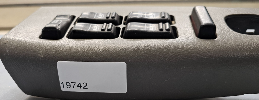 🔥99-02 Suburban Yukon Left Driver Master Power Window Switch Assembly Gray
