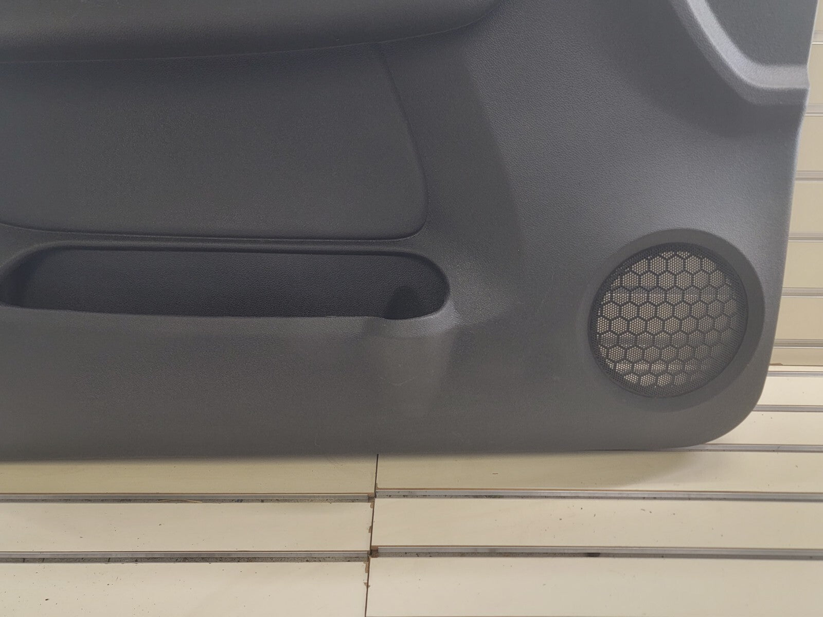 🔥07-09 Tahoe Suburban Yukon Escalade Front Door Panel left driver BLACK D15