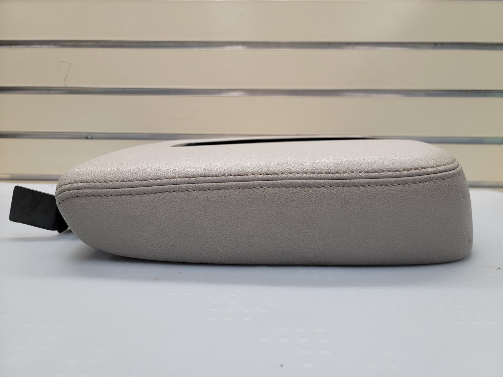 🔥07-13 Chevy Tahoe, Suburban, Yukon Leather Console Lid Armrest Cover TAN JS5