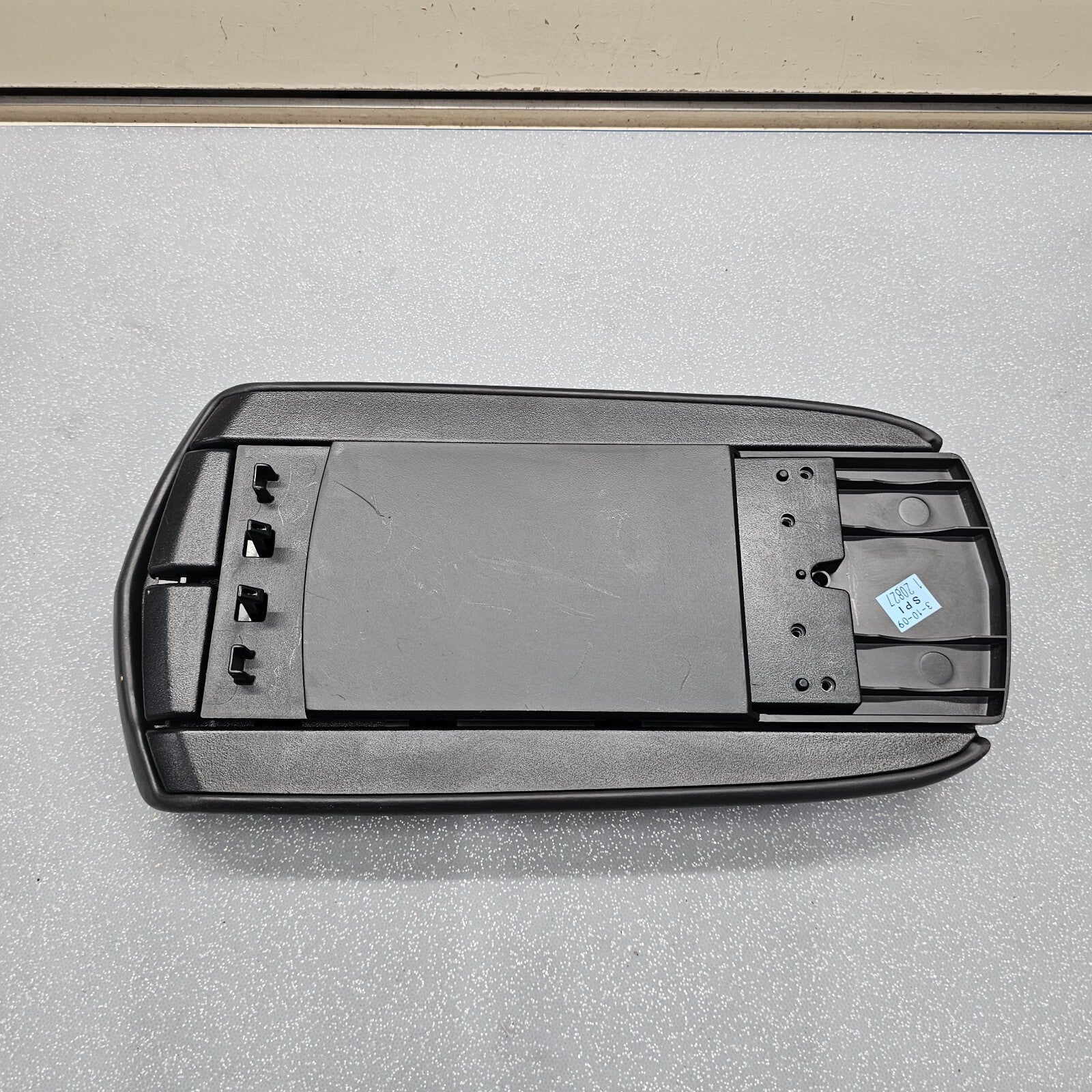 🔥07-10 Chrysler Sebring Center Console Lid Armrest Storage Assembly Top Black