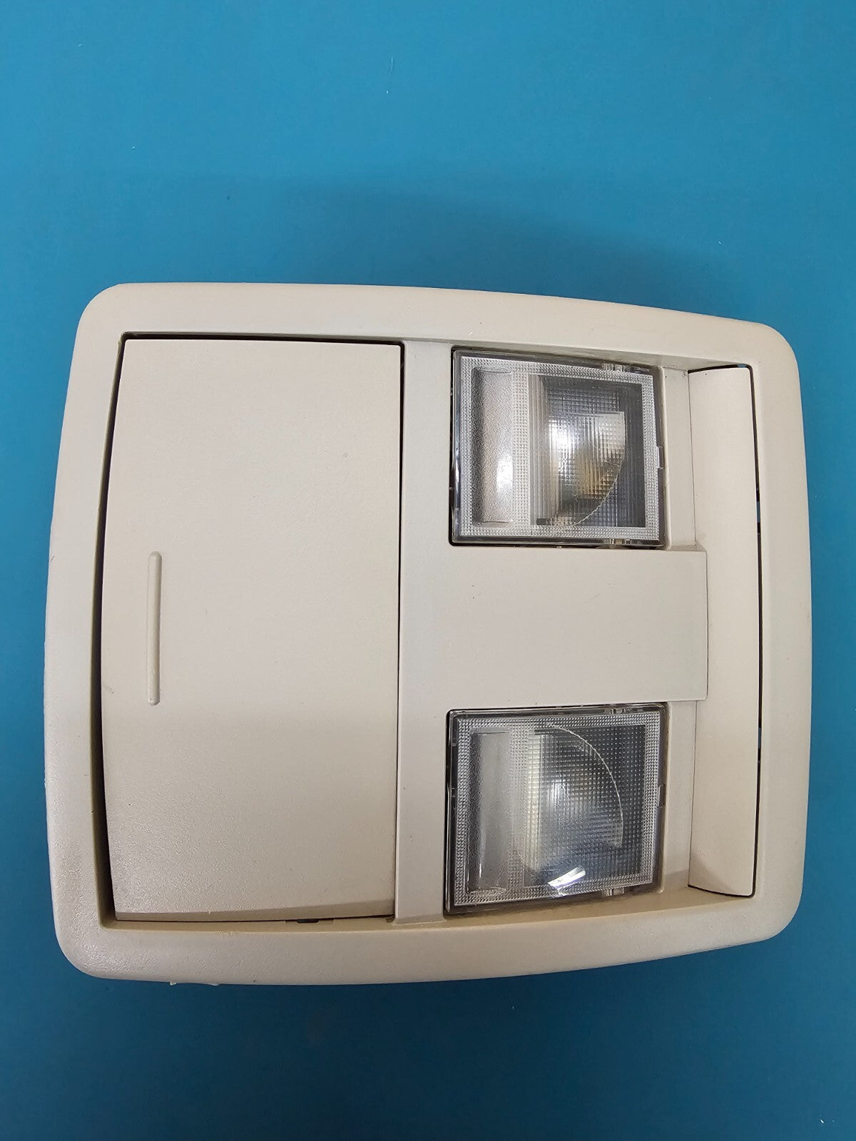 05-10 Jeep Grand Cherokee Overhead Console Dome Map Light Compartment Light GRAY