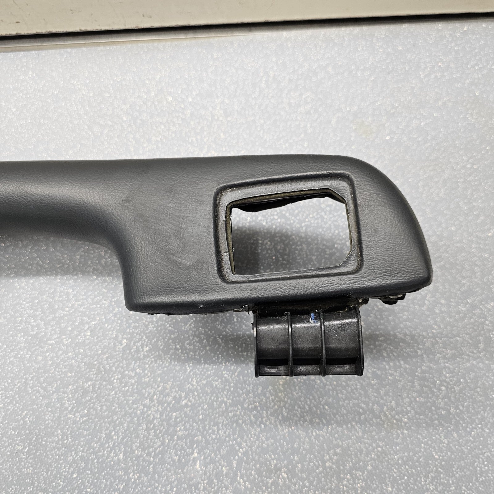 🔥99-06 Chevrolet GMC SilveradoTahoe Rear RIGHT Door Armrest Handle GRAPHITE H3