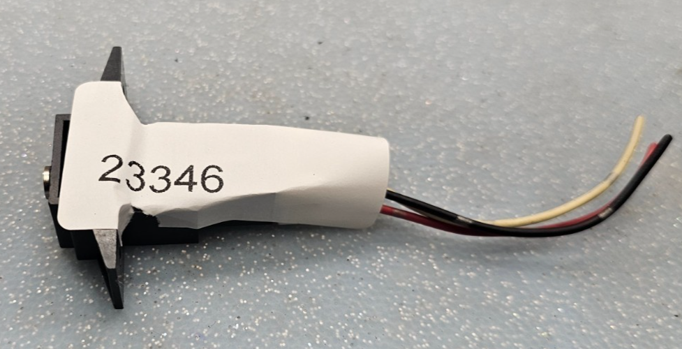 🔥04-13 Pathfinder Titan Armada Maxima Right Passenger Audio Aux Jack Sensor
