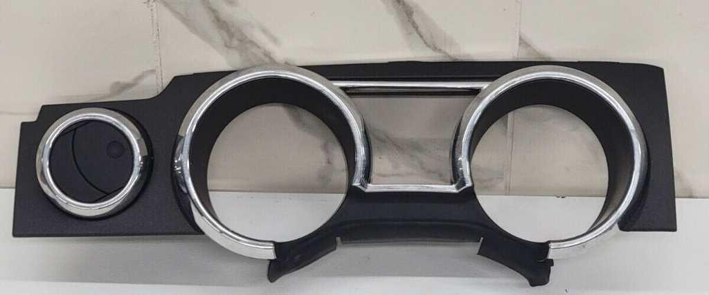 🔥05-09 Mustang Dash Instrument Cluster Bezel Speedometer Trim Chrome/Black C32