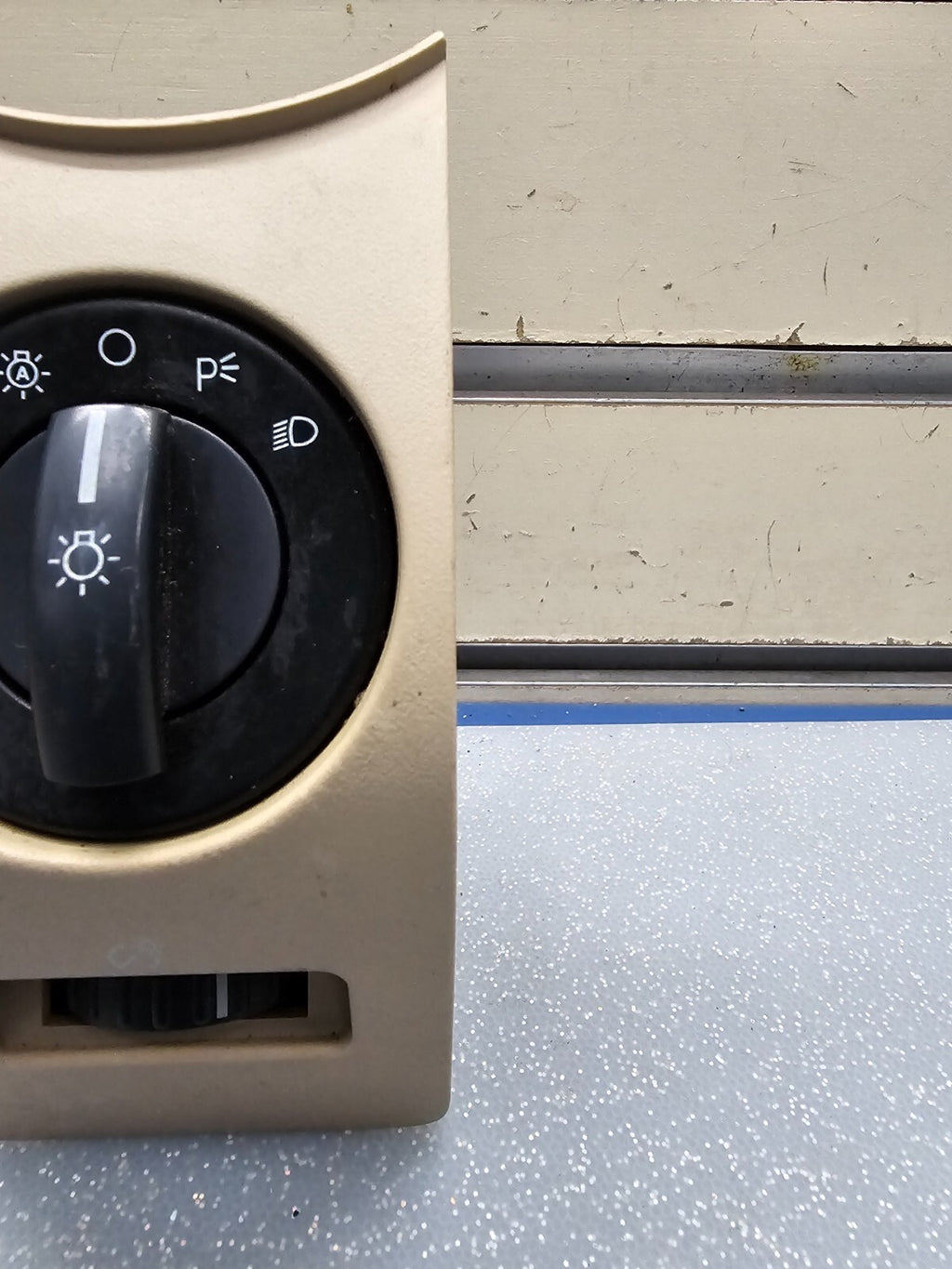 🔥06-10 Ford Explorer Headlight Rocker Switch Fog Dimmer Assembly Tan OEM