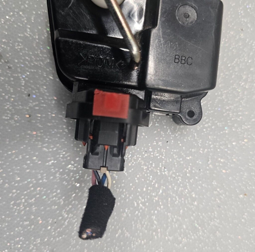 06-14 kia Sedona 07-08 Hyundai Entourage TAILGATE TRUNK HATCH LATCH ACTUATOR OEM