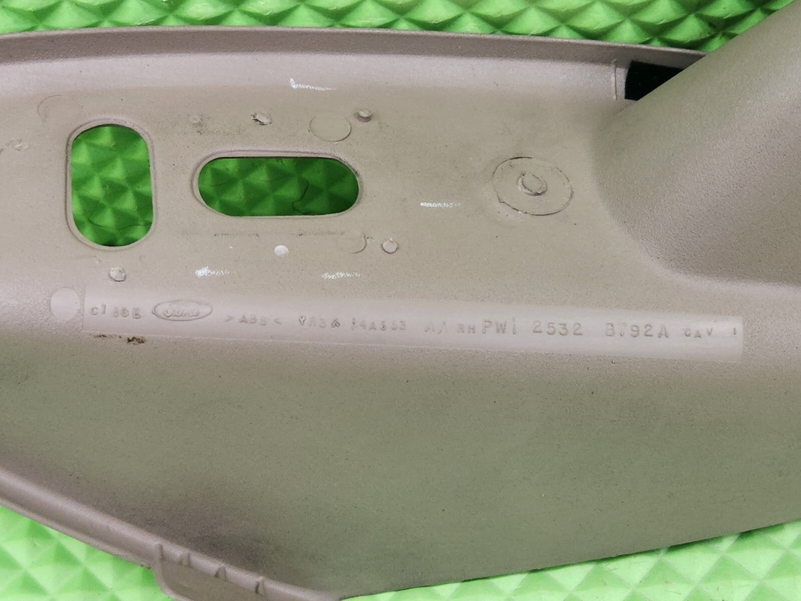 01-04 Ford Mustang front right hand passenger door Window Switch Bezel OEM TAN