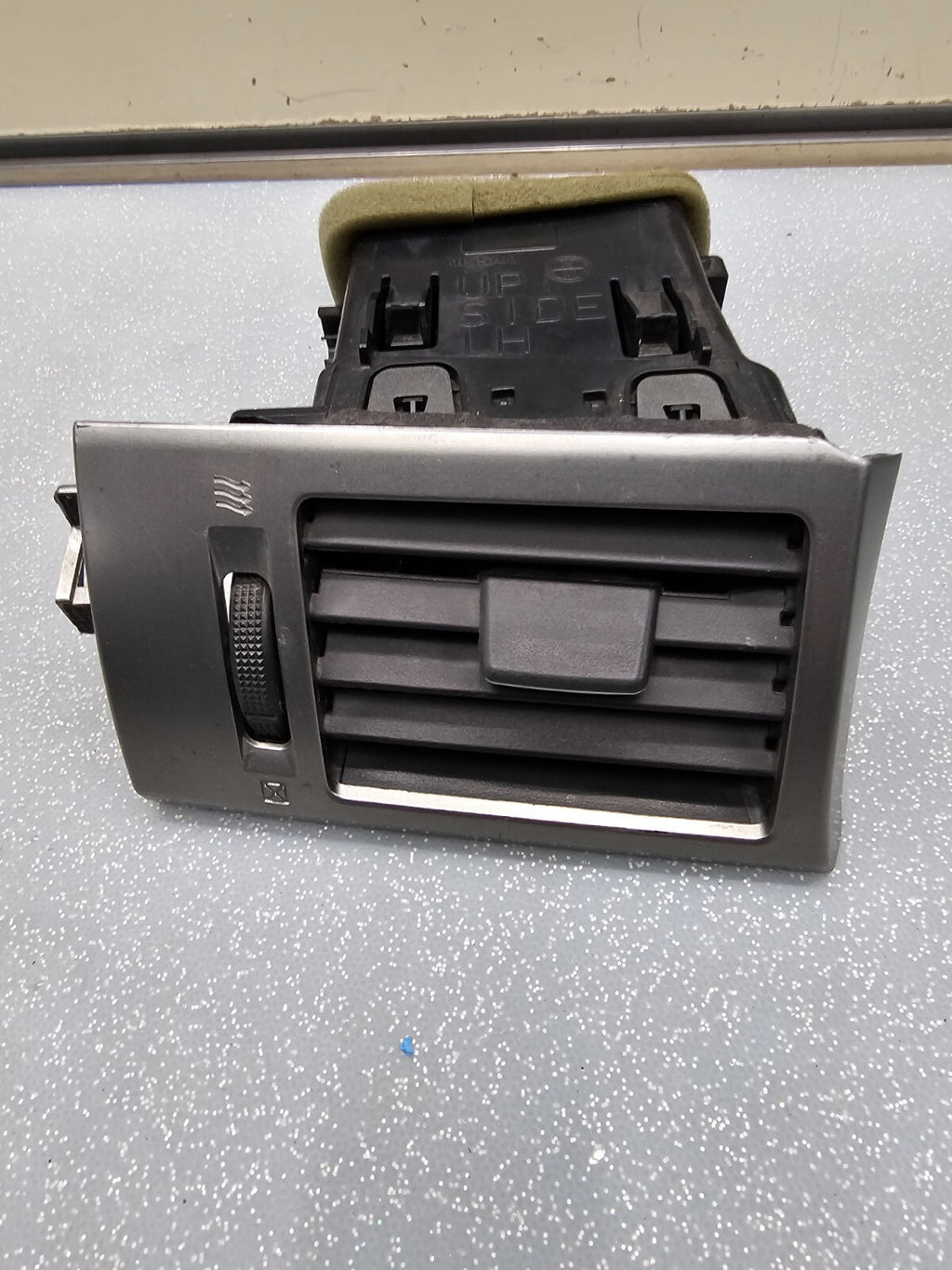 🔥2007-2012 NISSAN VERSA DASH AIR VENT AC LH DRIVER SIDE OEM