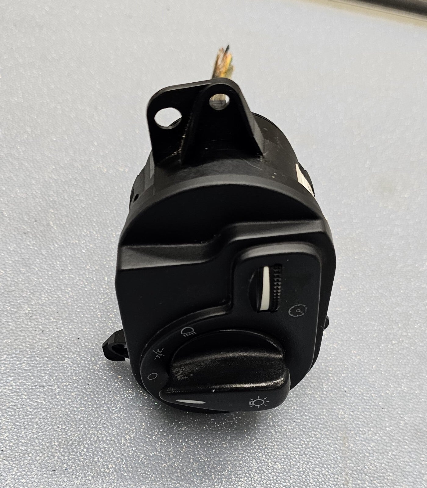 04-07 Ford Focus Dash Headlight Lamp Control Switch Head Fog Light Toggle Switch