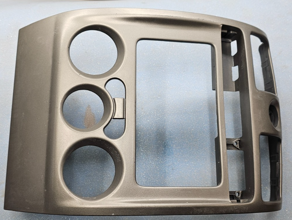 🔥04-12 CHEVY COLORADO GMC CANYON CENTER DASH AM FM RADIO BEZEL SILVER