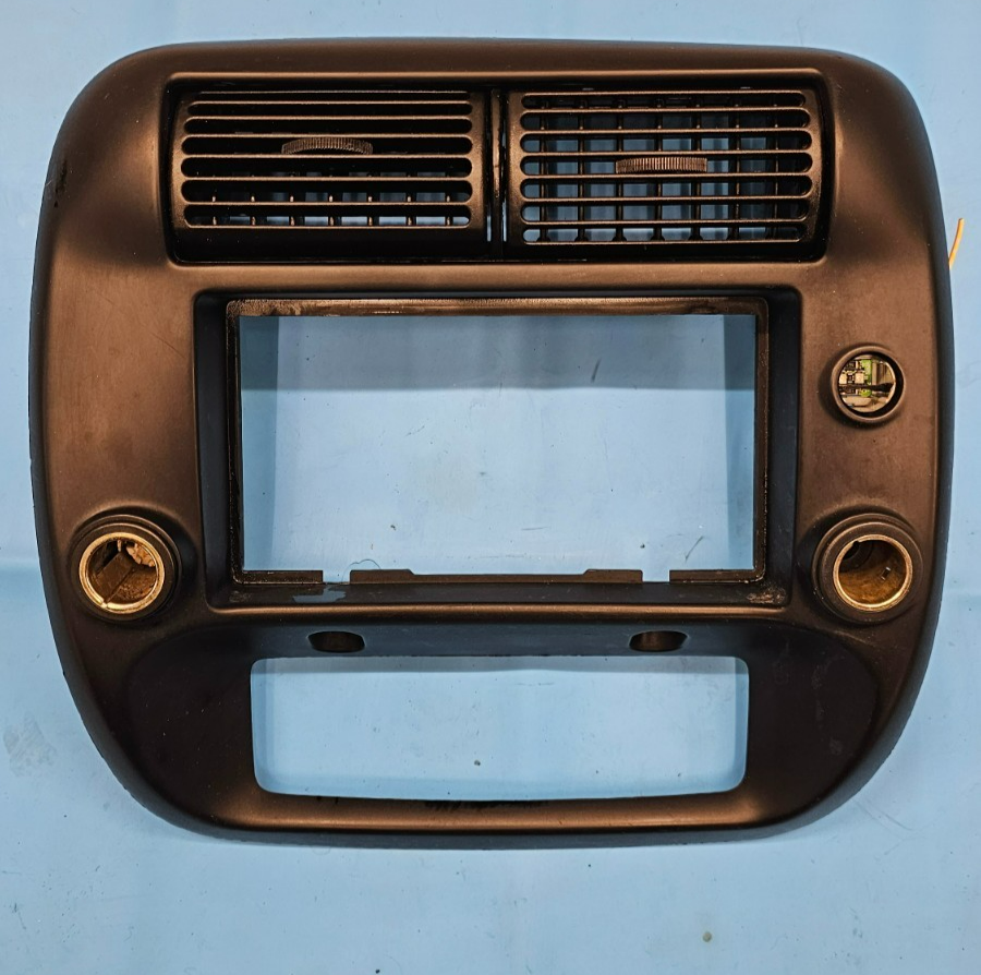 🔥95-10 Ranger Explorer Center Dash Radio Stereo Display Bezel Panel Black B2