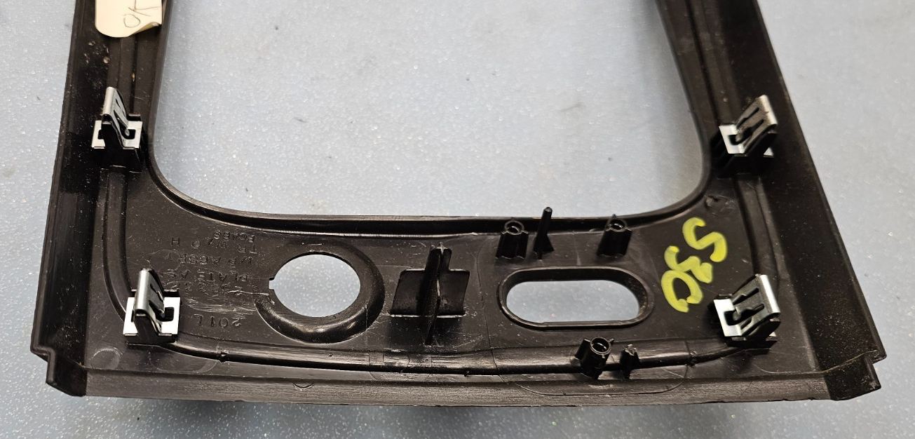🔥06-11 Chevrolet HHR Center Dash AM FM Radio Trim Panel Stereo Display Gray B37