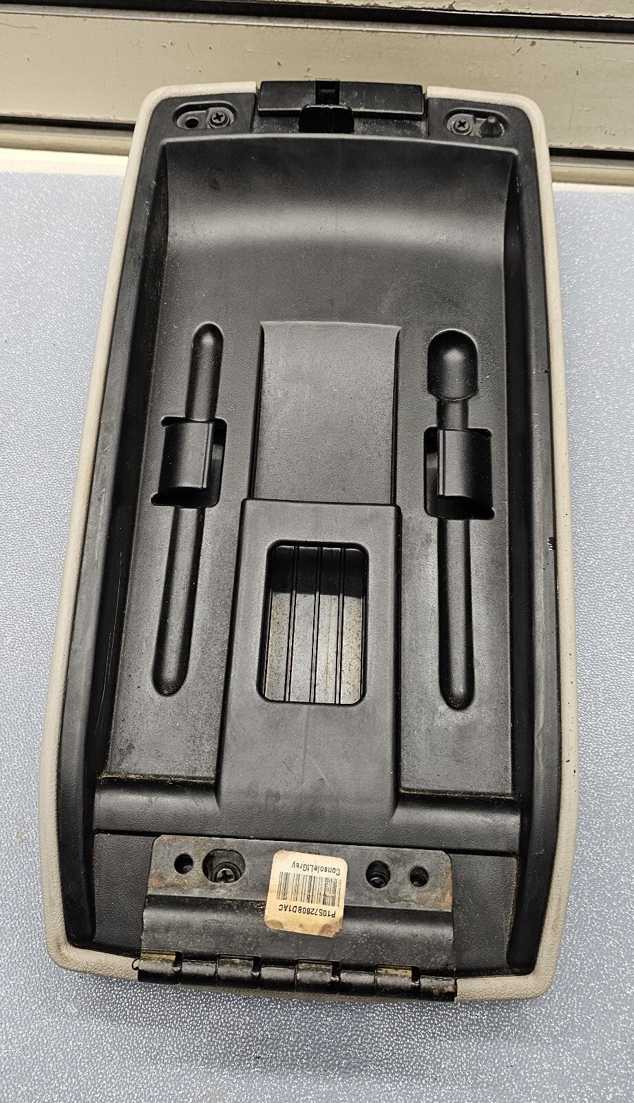 🔥05-07 Chrysler 300 Dodge CHARGER Center Console ARMREST Lid Cover TAN L28