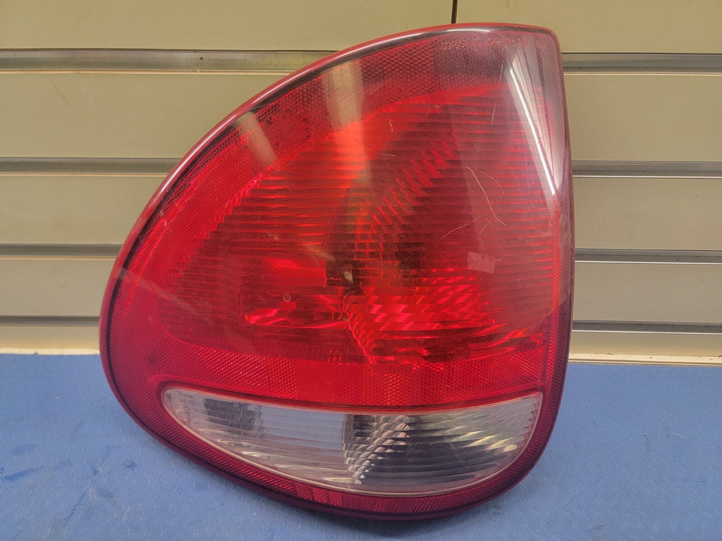🔥2004-2007 Dodge Caravan RIGHT Tail Light Fits  OEM