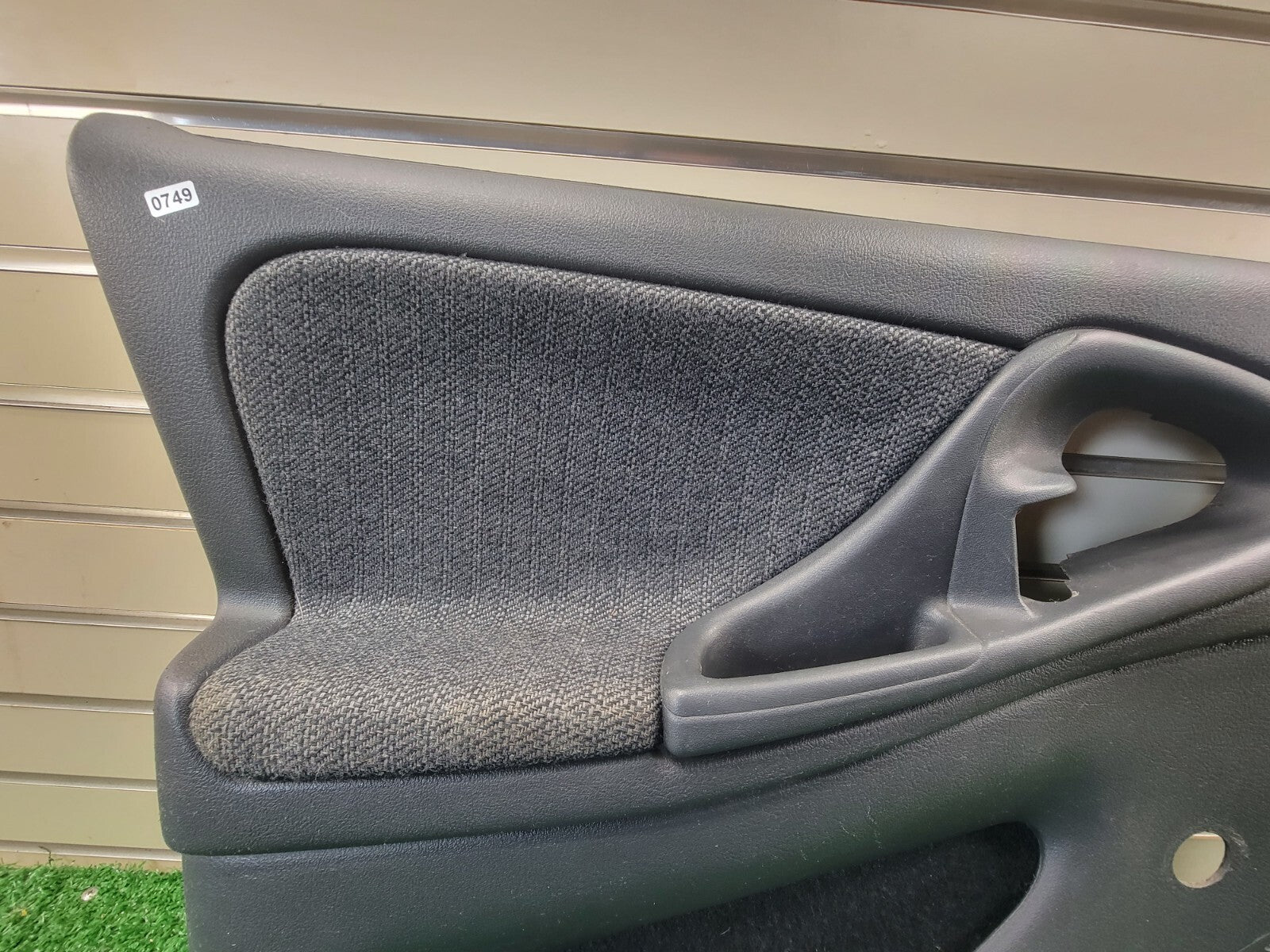 🔥2001-2005 Chevrolet Cavalier 4dr Sedan LH Front Power Door Panel Dark Gray