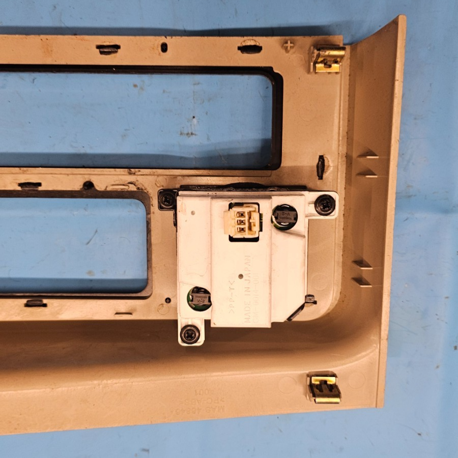 🔥03-06 Cadillac Escalade Center Console Upper Bezel Trim Clock Bezel  Wood OEM