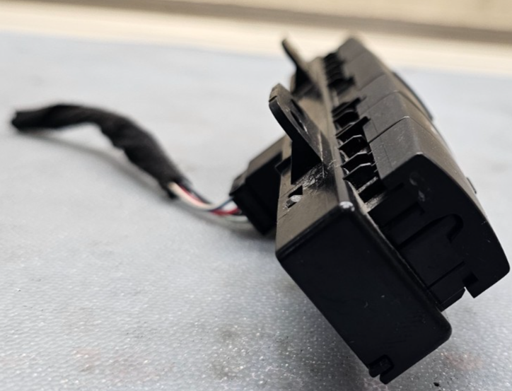 🔥09-11 Dodge Journey Dash Emergency Hazard Power Light Control Switch Panel
