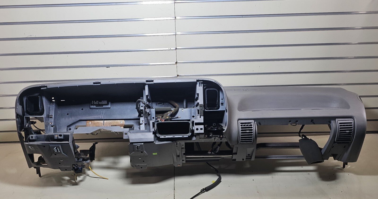 🔥95-99 CHEVY GMC SILVERADO CK Dashboard DASH CORE Frame Mount Assembly GREY DB2