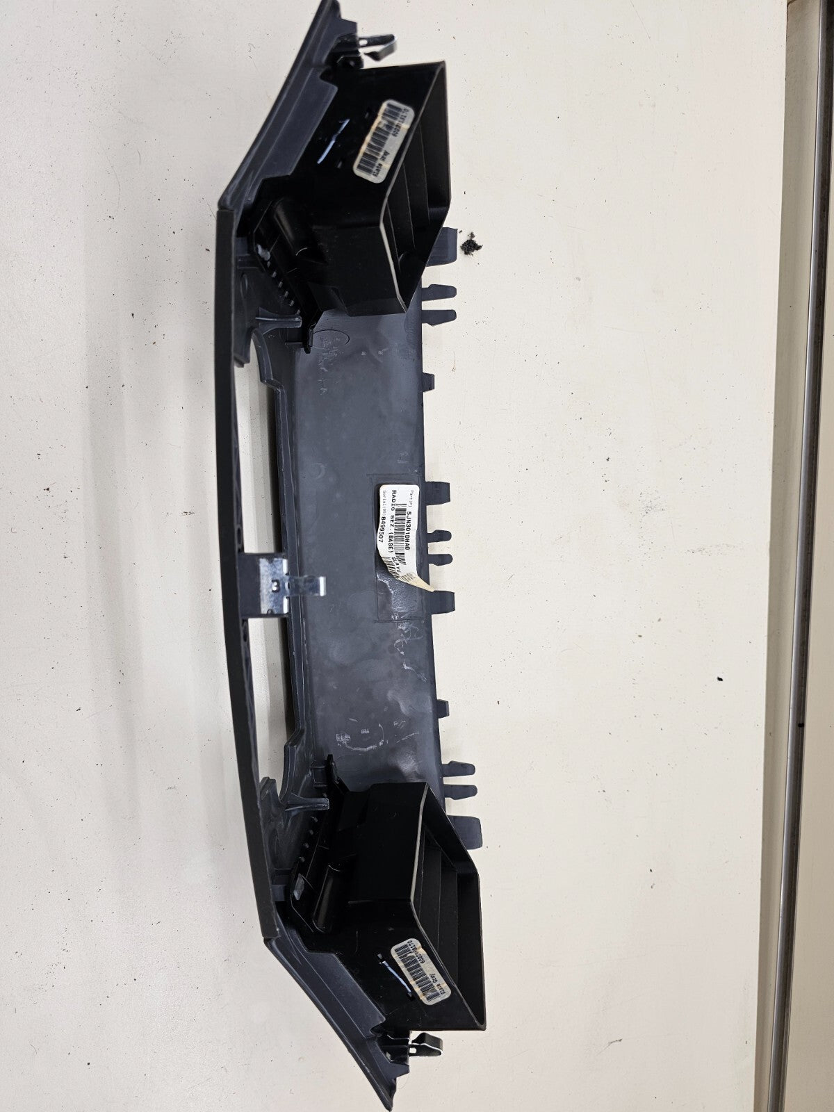 05-07 Jeep Grand Cherokee Center Radio Dash Bezel Trim Panel Surround Balck B30