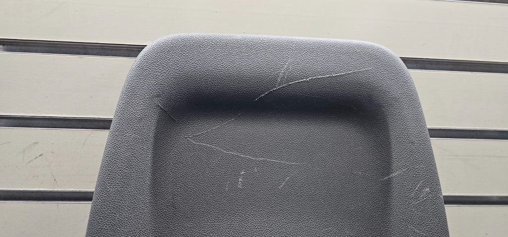 🔥07-13 Yukon Tahoe Suburban Front Right Passenger Seat Back Panel Cover GRAY